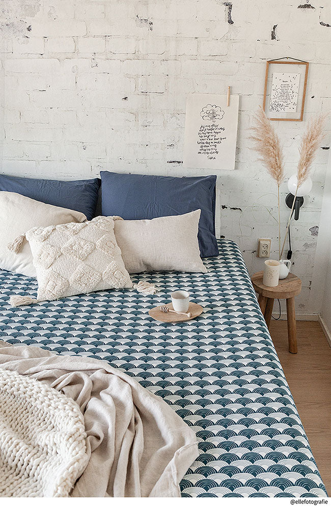 Love white linens with lots of pillows - From Isla #bedroominspo  #bedroomdecor